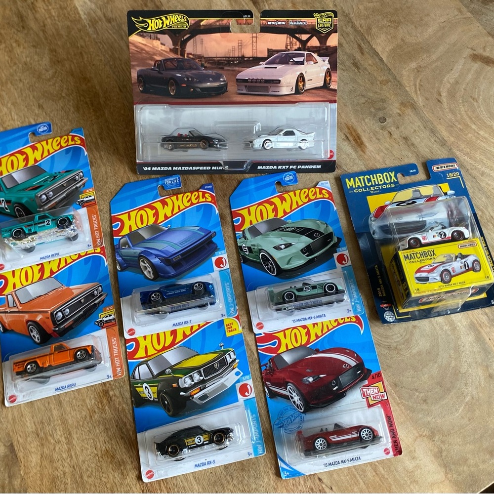 Hot Wheels die-cast Mazda bundle